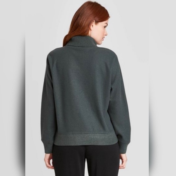 Women's Long Sleeve Turtleneck Sweater T-Shirt - Picture 3 of 8